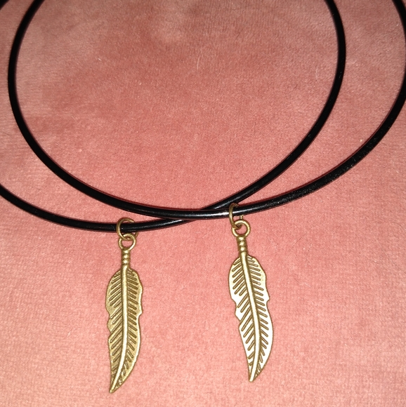 Katta Huge 4" Black Hoop Earrings Bohemian Feather Charm Big Hoops Oversized XL - Picture 5 of 9